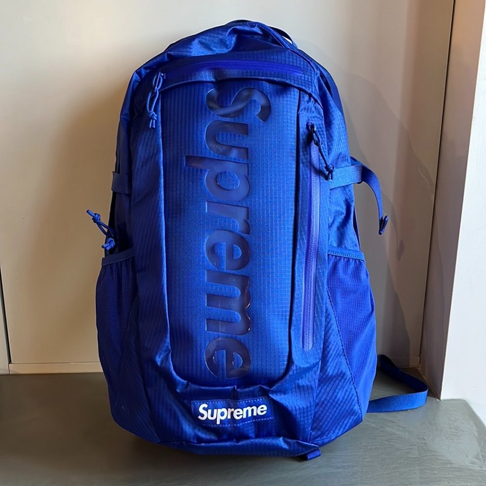 Supreme SS/21 Supreme Royal Logo-Patch Backpack